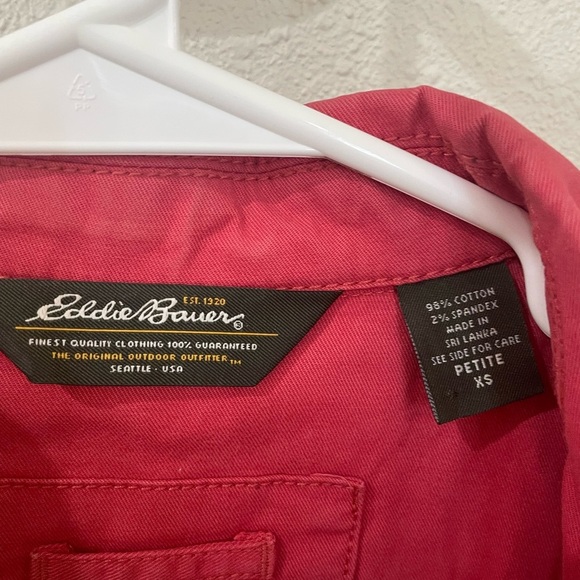 Eddie Bauer Red Utility Jacket with Buttons Petite - Picture 3 of 9
